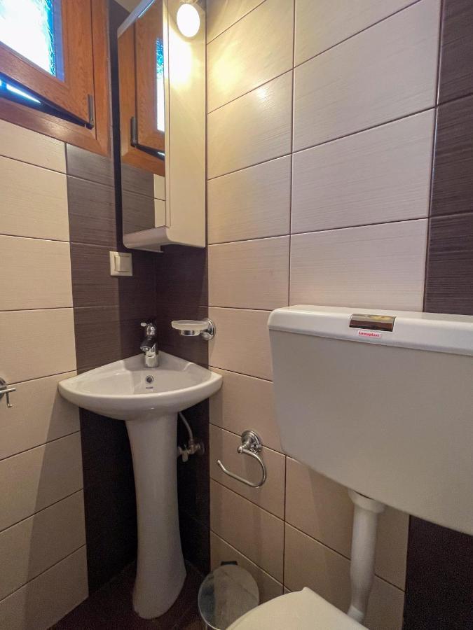 Efi'S Guest House Agios Dimitrios  Bagian luar foto