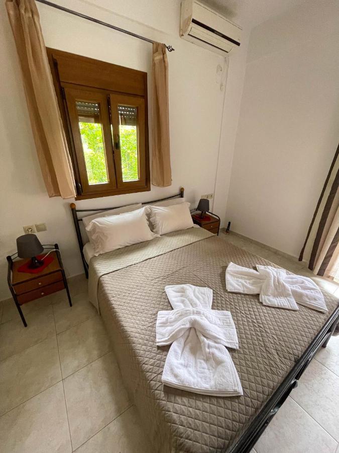 Efi'S Guest House Agios Dimitrios  Bagian luar foto